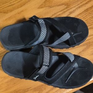 Skechers Black Sandals with Chevron Straps
